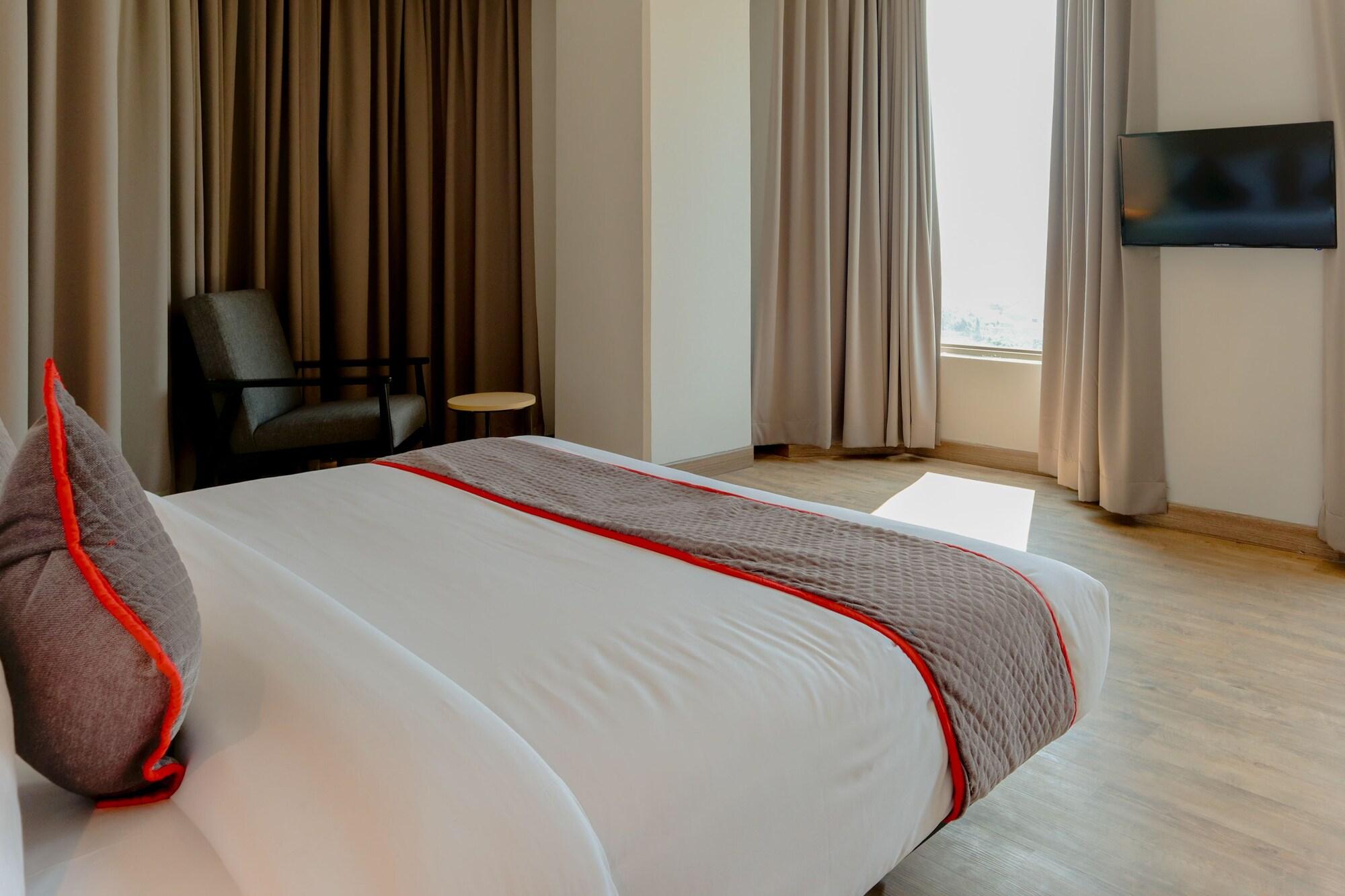 Super Oyo Townhouse 2 Hotel Gunung Sahari Jakarta Buitenkant foto