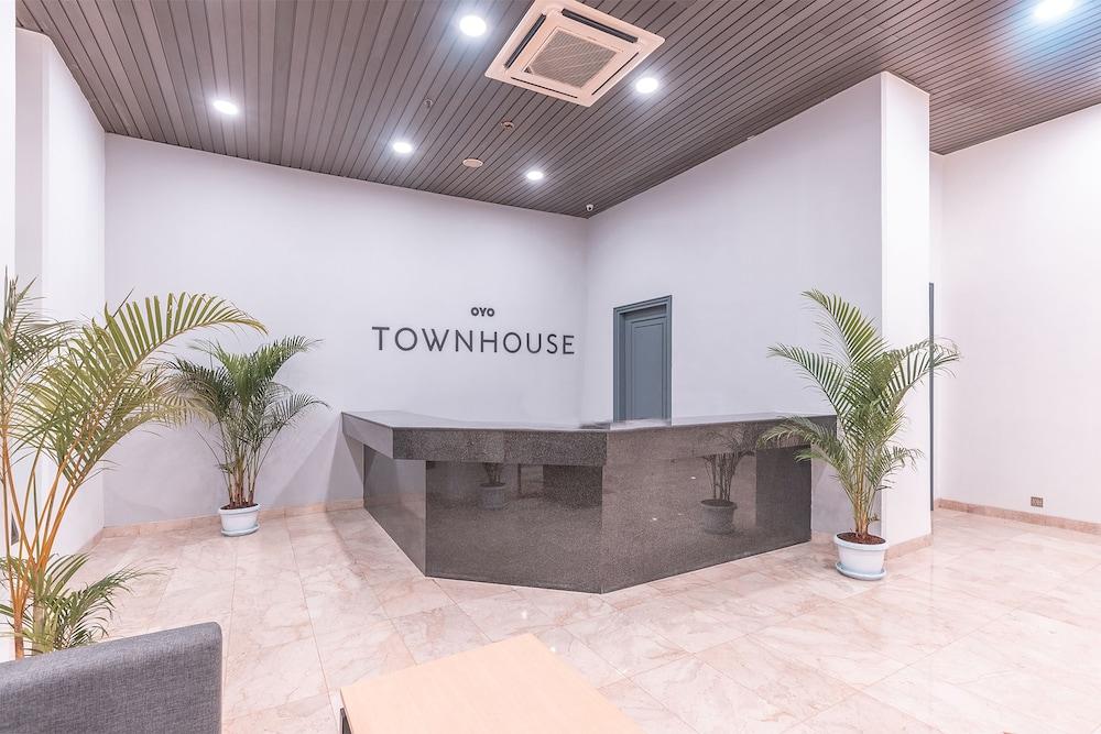 Super Oyo Townhouse 2 Hotel Gunung Sahari Jakarta Buitenkant foto