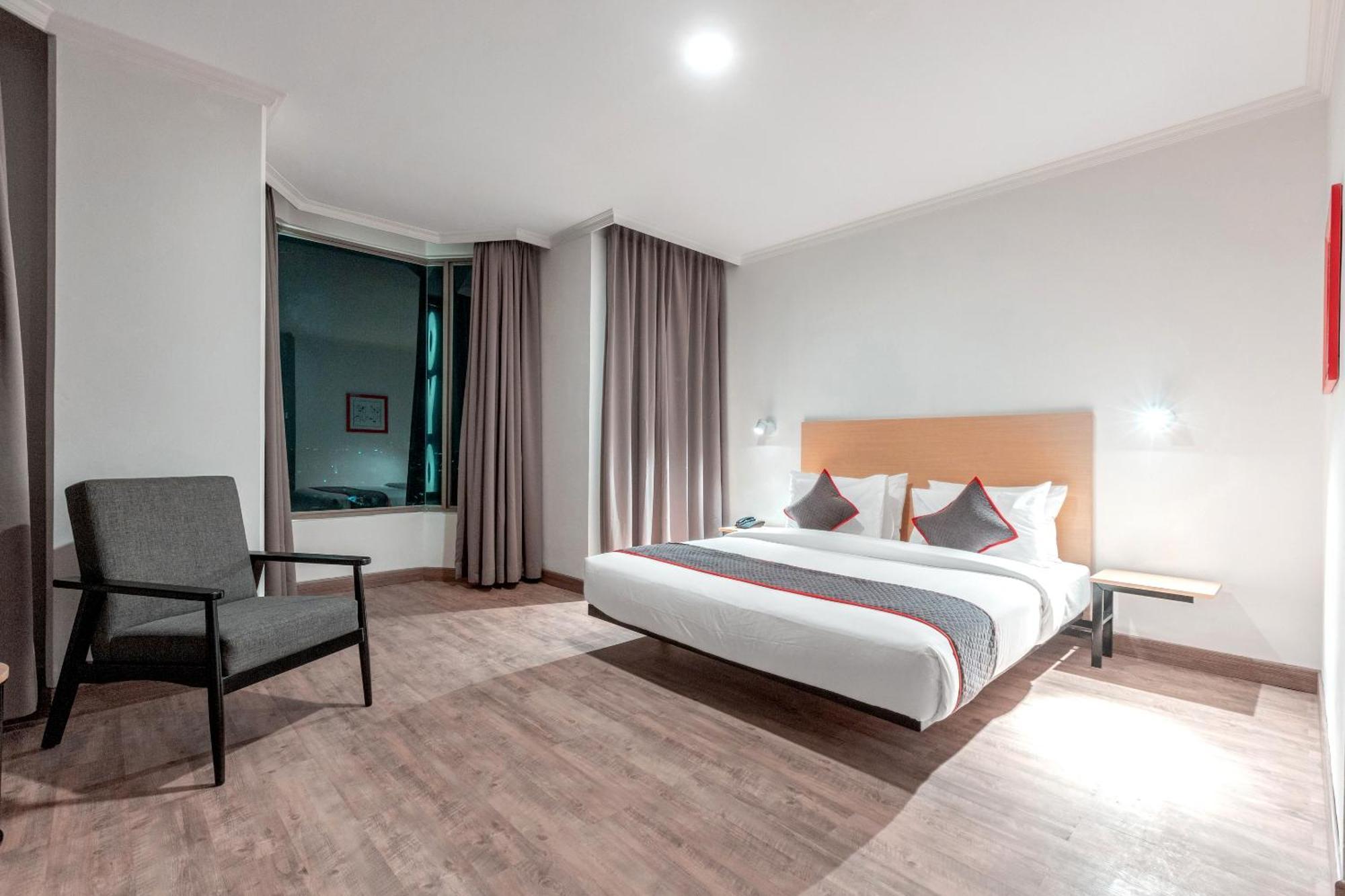 Super Oyo Townhouse 2 Hotel Gunung Sahari Jakarta Buitenkant foto