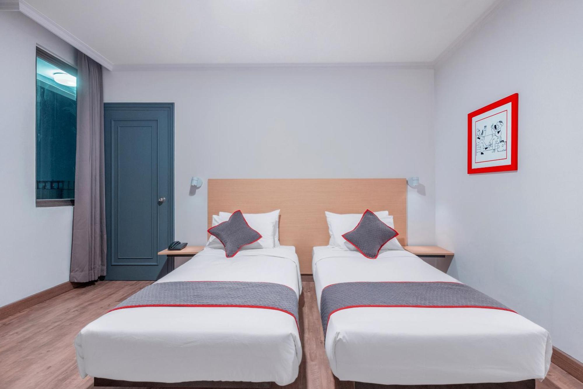 Super Oyo Townhouse 2 Hotel Gunung Sahari Jakarta Buitenkant foto