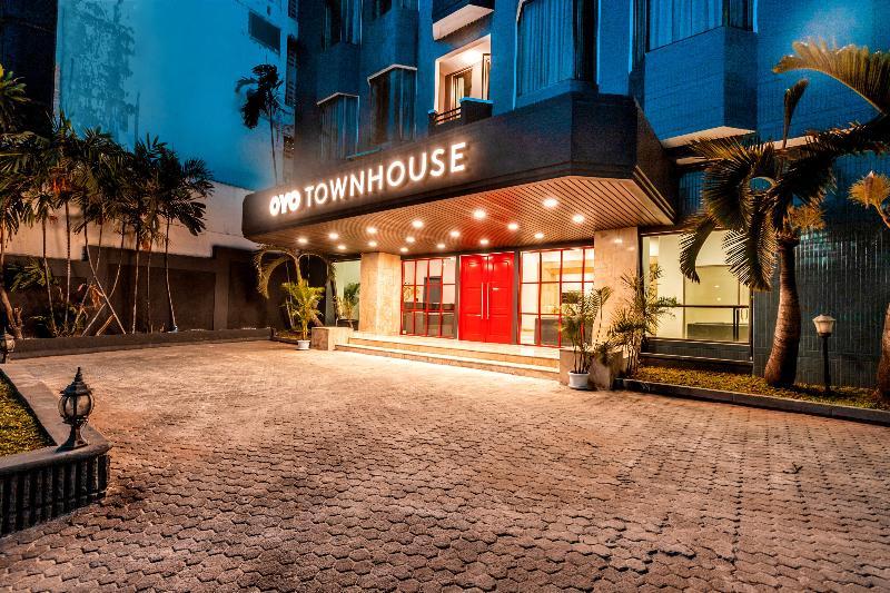 Super Oyo Townhouse 2 Hotel Gunung Sahari Jakarta Buitenkant foto