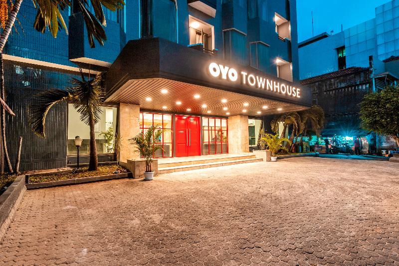 Super Oyo Townhouse 2 Hotel Gunung Sahari Jakarta Buitenkant foto